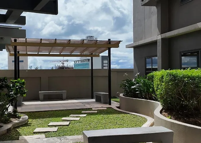 Apartment Sophisticated 1br Unit W Panoramic Horizon View Cebu